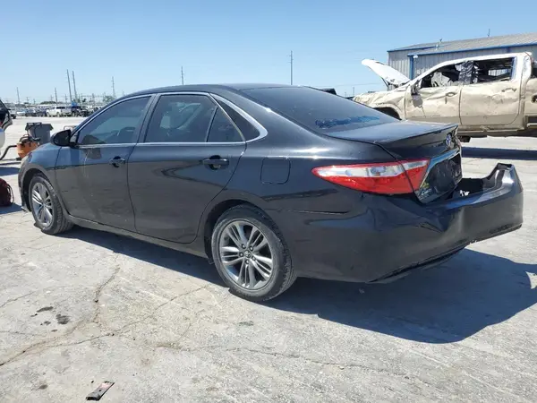 4T1BF1FK3GU583328 2016 TOYOTA CAMRY - Image 2