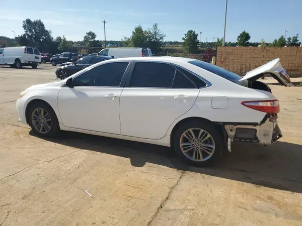 4T1BF1FK3GU583863 2016 TOYOTA CAMRY - Image 2