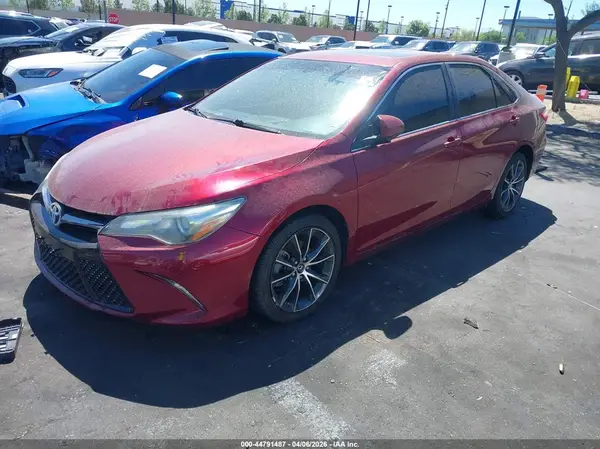 4T1BF1FK3GU584608 2016 TOYOTA CAMRY - Image 2