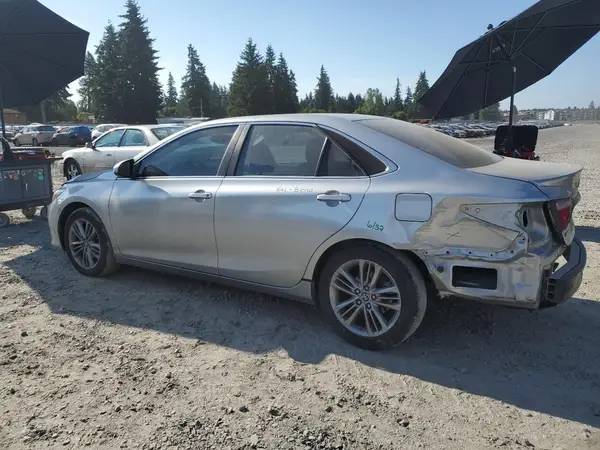 4T1BF1FK3GU584625 2016 TOYOTA CAMRY - Image 2