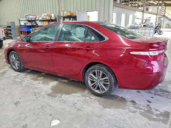 4T1BF1FK3GU585368 2016 TOYOTA CAMRY - Image 2