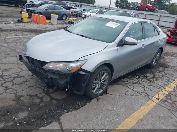 4T1BF1FK3GU591235 2016 TOYOTA CAMRY - Image 2