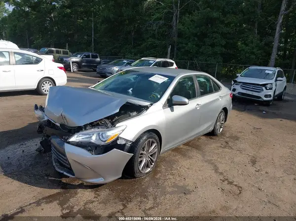 4T1BF1FK3GU593597 2016 TOYOTA CAMRY - Image 2