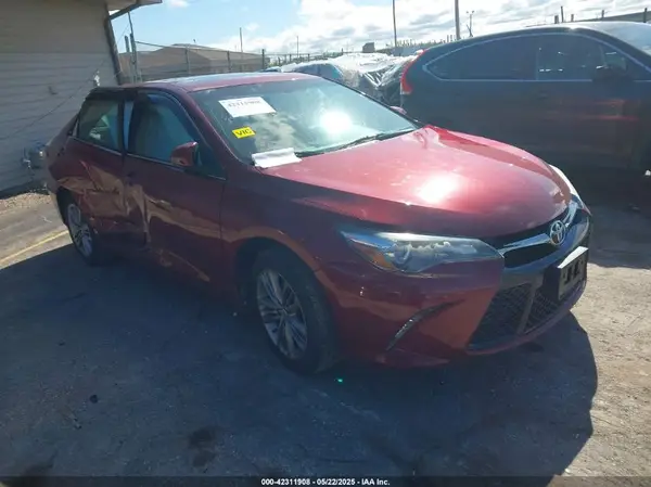 4T1BF1FK3GU599271 2016 TOYOTA CAMRY - Image 1