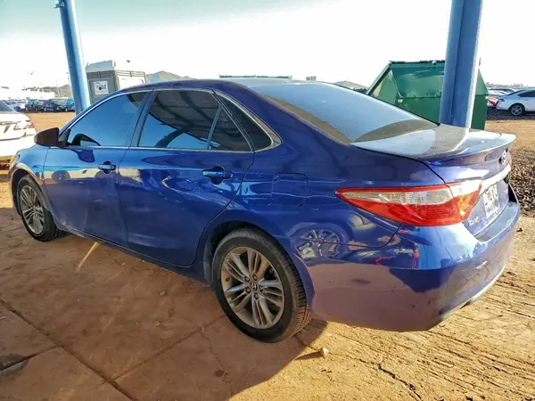 4T1BF1FK3GU599674 2016 TOYOTA CAMRY - Image 2
