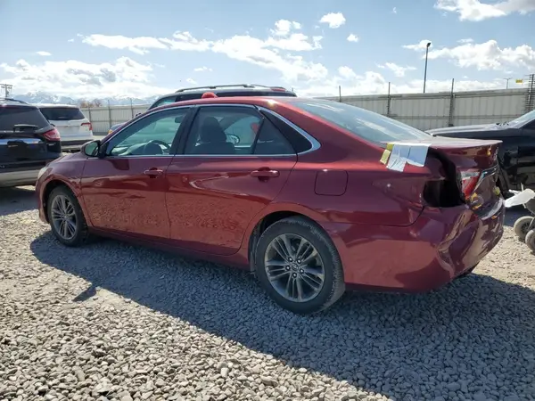 4T1BF1FK3GU599898 2016 TOYOTA CAMRY - Image 2