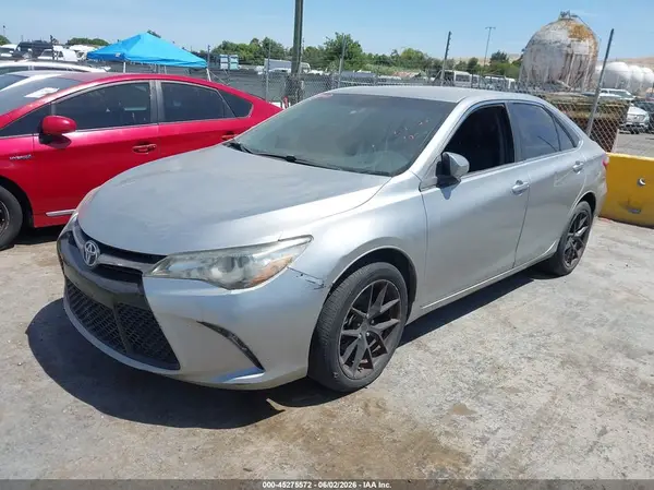 4T1BF1FK3GU601004 2016 TOYOTA CAMRY - Image 2