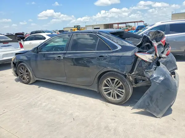 4T1BF1FK3GU601035 2016 TOYOTA CAMRY - Image 2