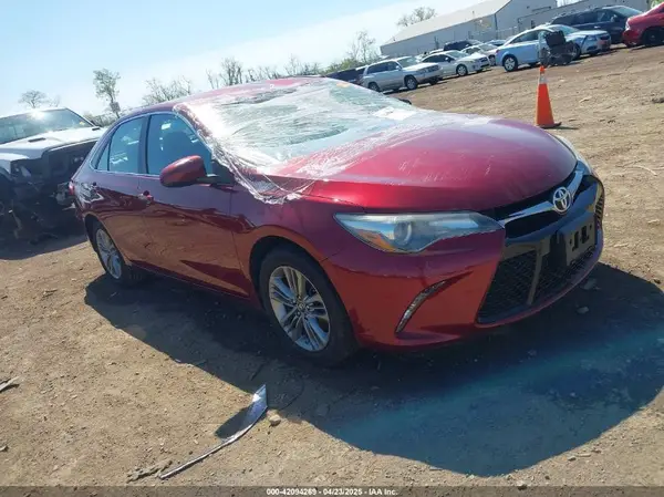 4T1BF1FK3GU601519 2016 TOYOTA CAMRY - Image 1