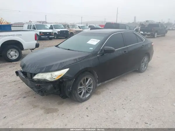4T1BF1FK3GU601665 2016 TOYOTA CAMRY - Image 2