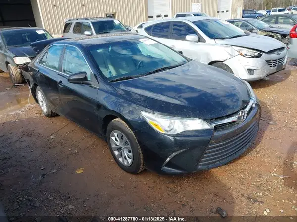 4T1BF1FK3GU602895 2016 TOYOTA CAMRY - Image 1