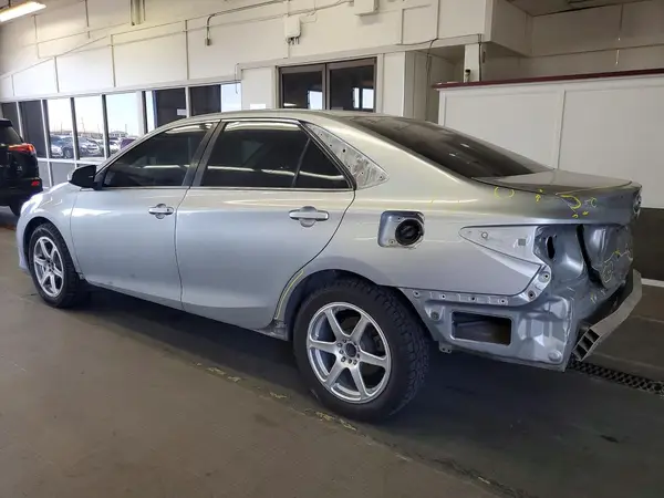 4T1BF1FK3GU603299 2016 TOYOTA CAMRY - Image 2