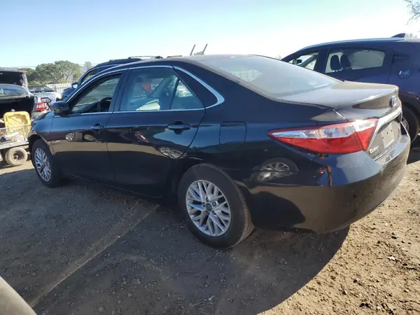 4T1BF1FK3GU603318 2016 TOYOTA CAMRY - Image 2