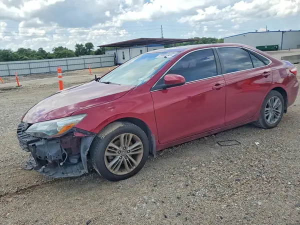 4T1BF1FK3GU606333 2016 TOYOTA CAMRY - Image 1