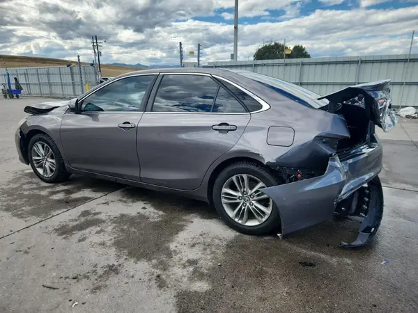 4T1BF1FK3GU606431 2016 TOYOTA CAMRY - Image 2
