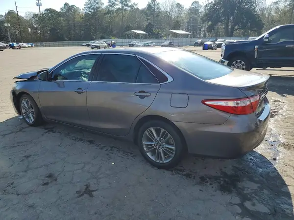 4T1BF1FK3GU612035 2016 TOYOTA CAMRY - Image 2