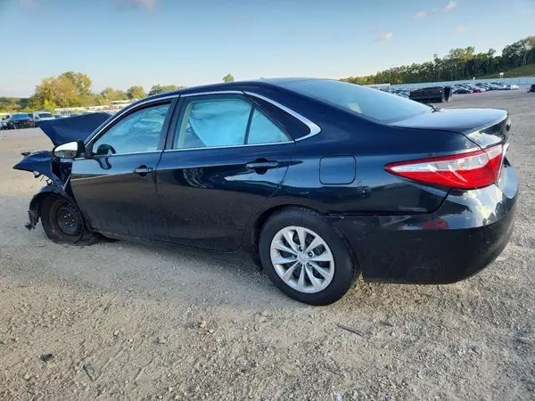 4T1BF1FK3GU612763 2016 TOYOTA CAMRY - Image 2