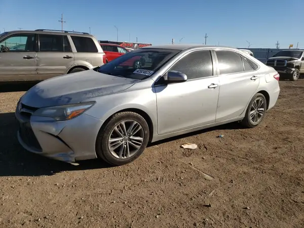 4T1BF1FK3GU613587 2016 TOYOTA CAMRY - Image 1