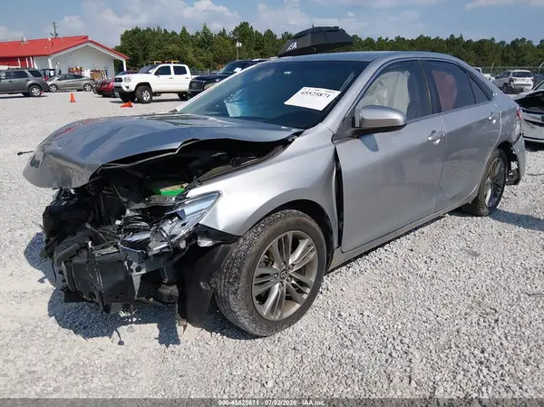 4T1BF1FK3GU614741 2016 TOYOTA CAMRY - Image 2
