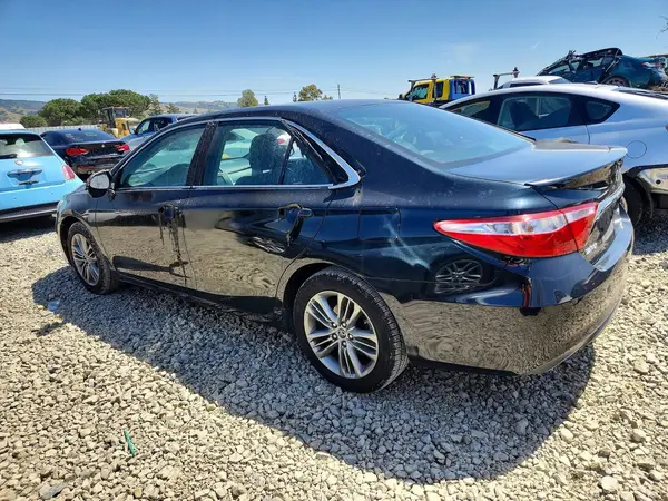 4T1BF1FK3GU999699 2016 TOYOTA CAMRY - Image 2