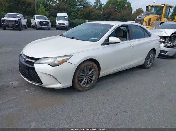 4T1BF1FK3HU271169 2017 TOYOTA CAMRY - Image 2