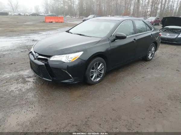 4T1BF1FK3HU271317 2017 TOYOTA CAMRY - Image 2
