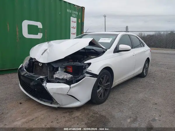 4T1BF1FK3HU274086 2017 TOYOTA CAMRY - Image 2