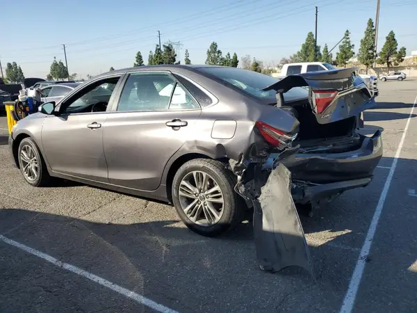 4T1BF1FK3HU275092 2017 TOYOTA CAMRY - Image 2