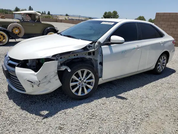 4T1BF1FK3HU276260 2017 TOYOTA CAMRY - Image 1