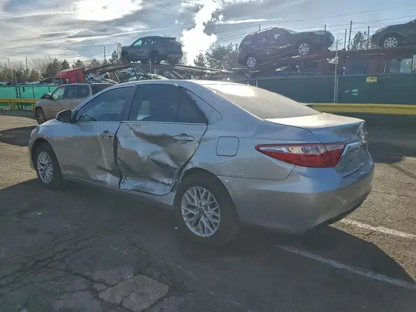 4T1BF1FK3HU279448 2017 TOYOTA CAMRY - Image 2