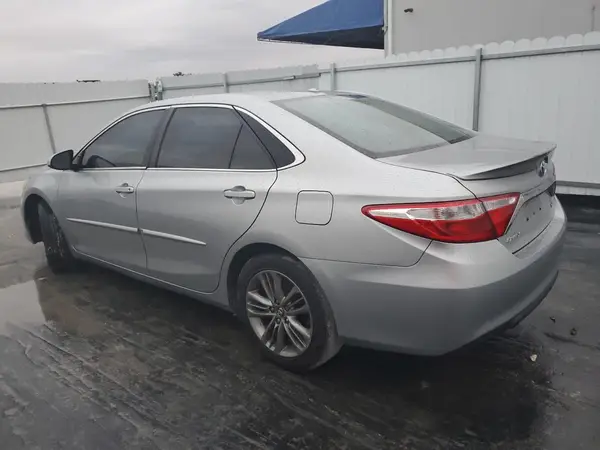 4T1BF1FK3HU280230 2017 TOYOTA CAMRY - Image 2