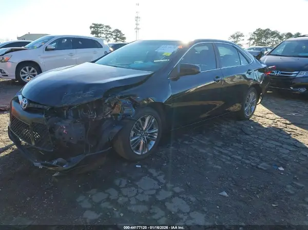 4T1BF1FK3HU281409 2017 TOYOTA CAMRY - Image 2