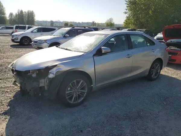4T1BF1FK3HU281863 2017 TOYOTA CAMRY - Image 1