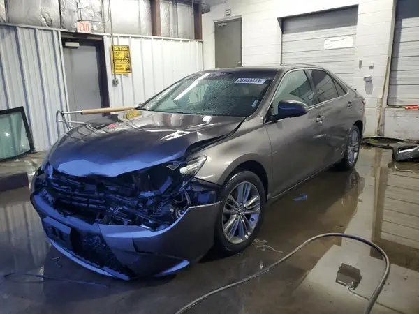 4T1BF1FK3HU288005 2017 TOYOTA CAMRY - Image 1