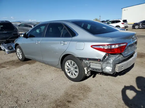4T1BF1FK3HU289221 2017 TOYOTA CAMRY - Image 2