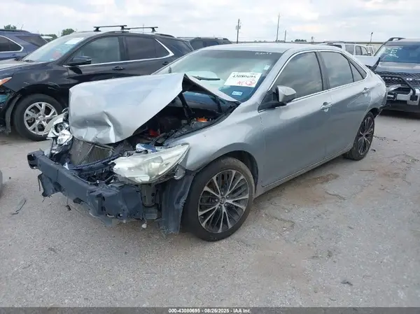 4T1BF1FK3HU289347 2017 TOYOTA CAMRY - Image 2