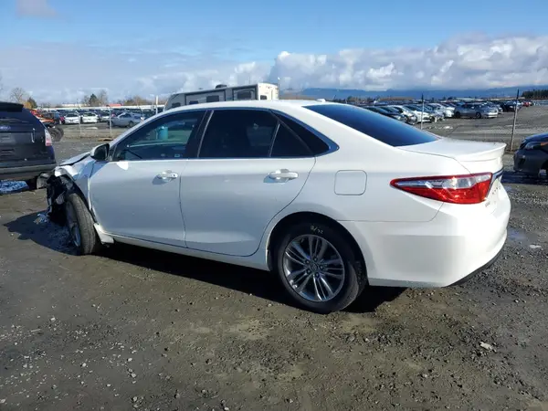 4T1BF1FK3HU289574 2017 TOYOTA CAMRY - Image 2