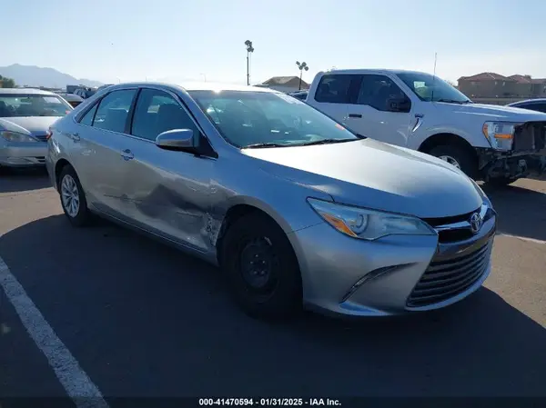 4T1BF1FK3HU290546 2017 TOYOTA CAMRY - Image 1