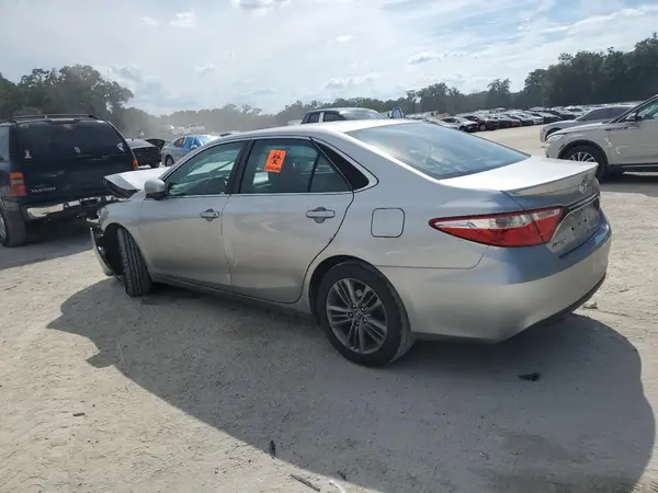 4T1BF1FK3HU291390 2017 TOYOTA CAMRY - Image 2