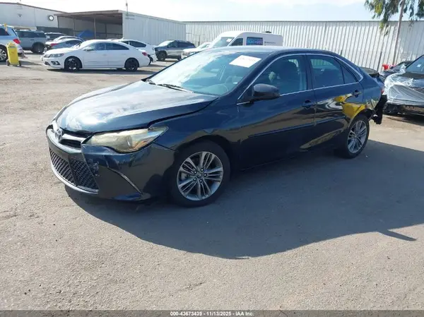 4T1BF1FK3HU293463 2017 TOYOTA CAMRY - Image 2