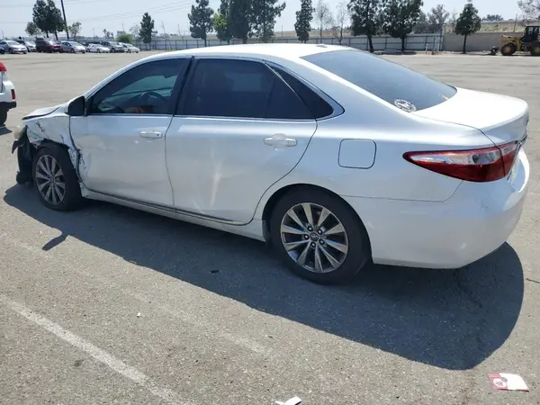 4T1BF1FK3HU293656 2017 TOYOTA CAMRY - Image 2
