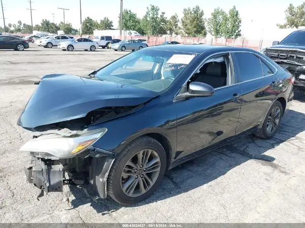 4T1BF1FK3HU298369 2017 TOYOTA CAMRY - Image 2