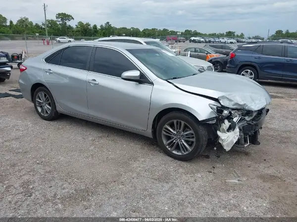 4T1BF1FK3HU298629 2017 TOYOTA CAMRY - Image 1