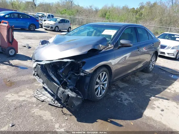 4T1BF1FK3HU298730 2017 TOYOTA CAMRY - Image 2