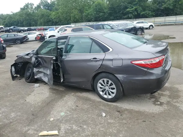 4T1BF1FK3HU301089 2017 TOYOTA CAMRY - Image 2