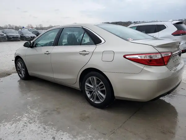 4T1BF1FK3HU301965 2017 TOYOTA CAMRY - Image 2