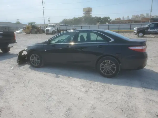 4T1BF1FK3HU303635 2017 TOYOTA CAMRY - Image 2