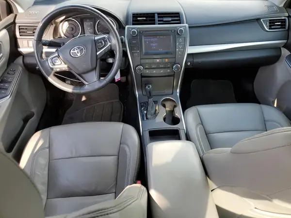 4T1BF1FK3HU304218 2017 TOYOTA CAMRY - Image 8