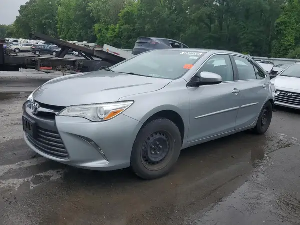 4T1BF1FK3HU304543 2017 TOYOTA CAMRY - Image 1
