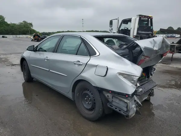 4T1BF1FK3HU304543 2017 TOYOTA CAMRY - Image 2